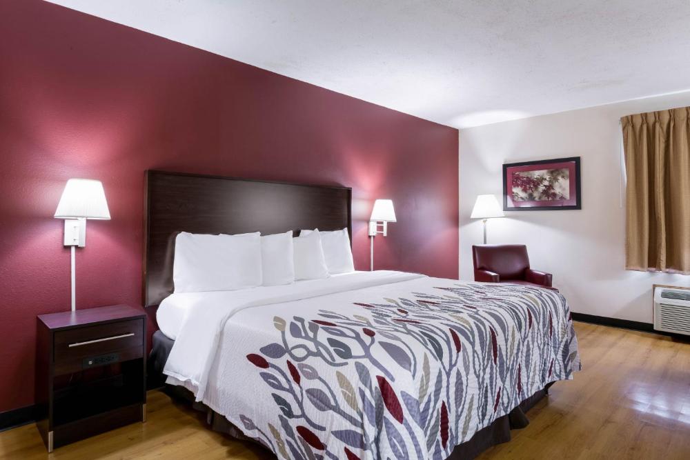 Superior King Room Non-Smoking interior